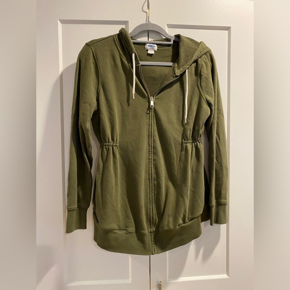 Old Navy Maternity Sweatshirt 🤰